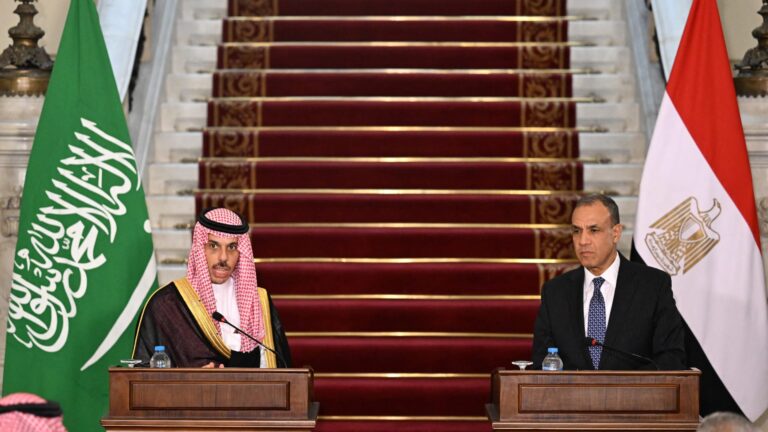 مصر تدين بأشد العبارات استهداف مطاري أبها والملك خالد في السعودية