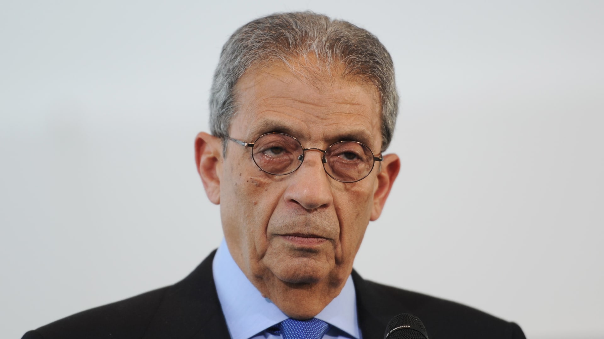 علاء مبارك يعارض عمرو موسى حول تغييرات المنطقة وخطورة فقدان مصر قيادتها