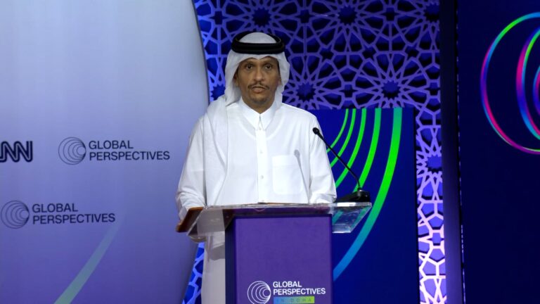 رئيس وزراء قطر يؤكد على أهمية فهم وجهات النظر المختلفة في ظل التغيرات العالمية