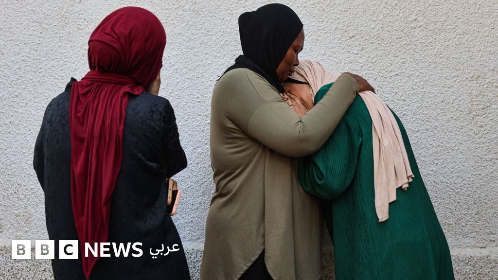 مقتل سبعة فلسطينيين بينهم ثلاثة موظفين في غارات إسرائيلية على الجامعة الإسلامية بغزة