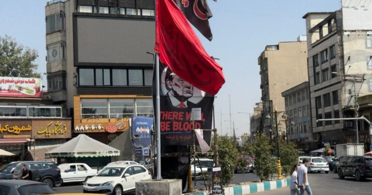 انتخابات أمريكا وتأثيرها على التوترات بين واشنطن وطهران: هل تحد كلفة الحرب خيارات ترمب؟