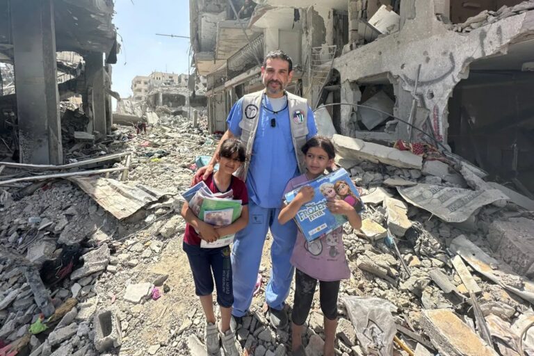 آدم حموي: الطبيب الأمريكي الفلسطيني المرشح للكونغرس يدعو لوقف المساعدات العسكرية لإسرائيل