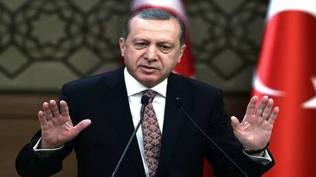 مستشار أردوغان يتوقع تقديم موعد انتخابات 2028 لتمكينه من الترشح مجددًا