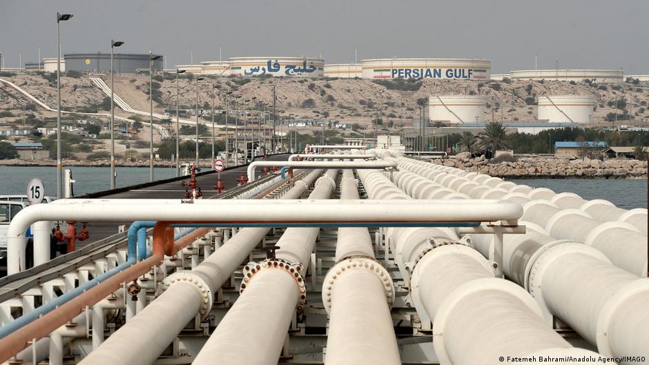 هل تدخل المواجهة الأمريكية الإيرانية مرحلة جديدة بعد العقوبات والضربات؟