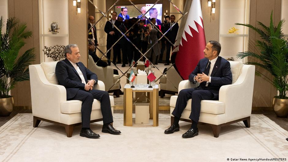 تقرير: عودة الوسطاء القطريين إلى طهران بتنسيق مع واشنطن amid توترات إقليمية متصاعدة