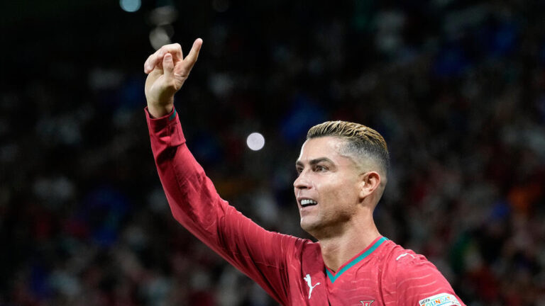 الاتحاد البرتغالي يوقف كريستيانو رونالدو مؤقتًا ويفتح إجراء انضباطي بحقه