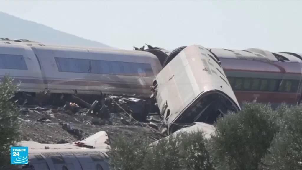 تسجيلات مسربة تكشف خيوط كارثة قطار إسبانيا التي أودت بحياة 69 شخصًا
