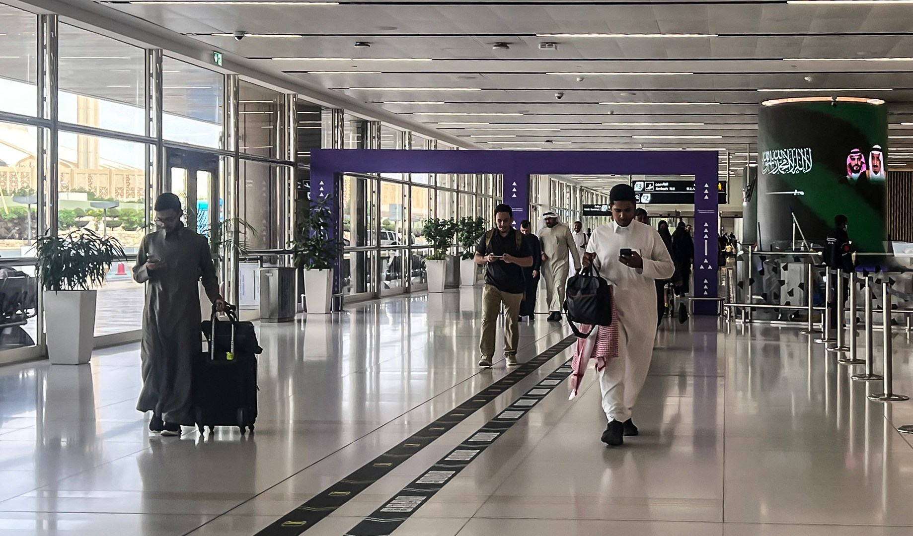 تحديث: هجوم جديد يستهدف مطار الملك خالد الدولي بالرياض وإلغاء المزيد من رحلات الطيران