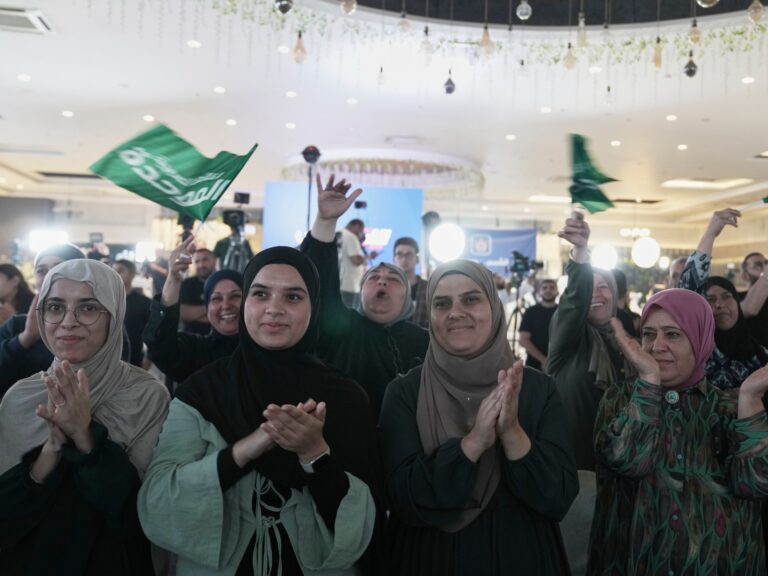 الأحزاب العربية تحتفي بتقدم تاريخي في انتخابات الكنيست وتؤكد دورها الحاسم