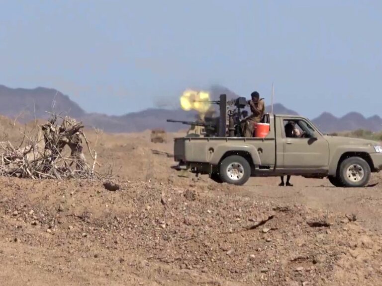 تواصل معارك “فجر اليمن” وتحركات أممية مرتقبة ضد الحوثيين