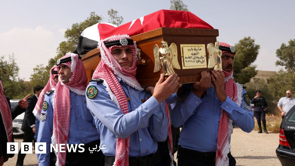 كنيسة الكرك تشيع ضحايا الهجوم الإرهابي ورسائل وحدة وطنية تتعالى