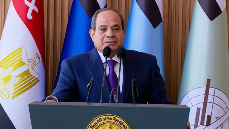 السيسي يؤكد حماية أمن السعودية ويطلب تفويضا برلمانيا للدفاع عنها