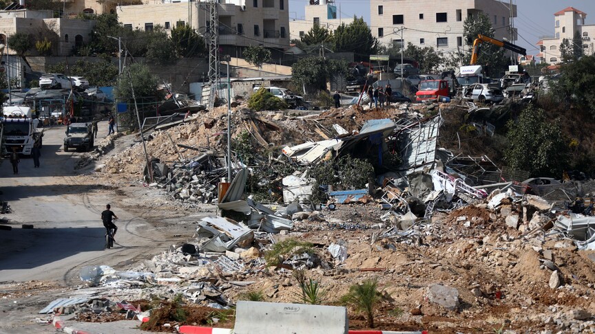الضفة الغربية: تعطيل عمل المؤسسات في الخليل الأحد بسبب التصعيد الإسرائيلي