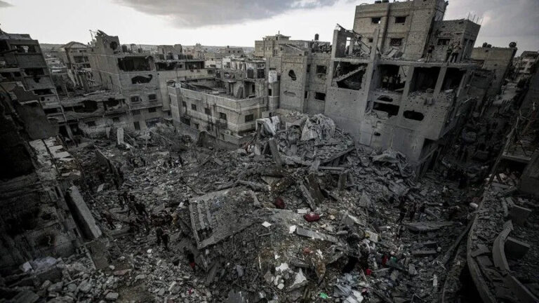 مقتل فلسطيني وإصابة آخرين في قصف وإطلاق نار إسرائيلي متواصل على قطاع غزة