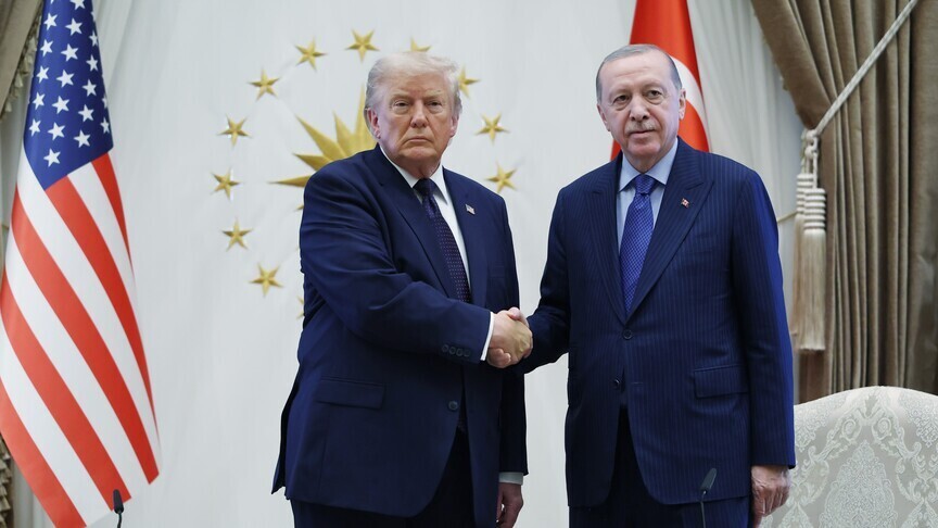 أردوغان وترامب يبحثان تعزيز العلاقات الثنائية وقضايا إقليمية ودولية