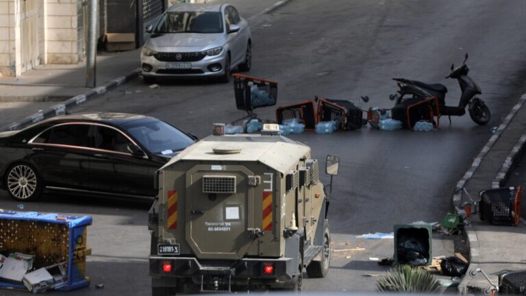 الجيش الإسرائيلي يصيب فلسطينياً ويعتقل خمسة آخرين في اقتحامات بالضفة الغربية