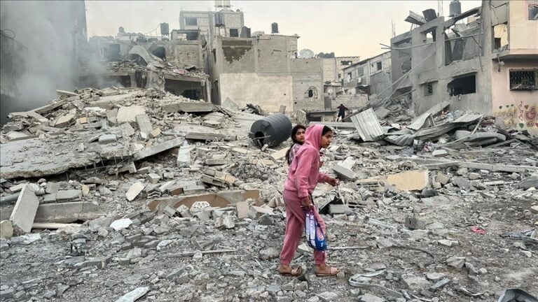 قصف إسرائيلي على حي الصبرة في غزة يتسبب بتضرر 117 شقة وإجلاء المئات