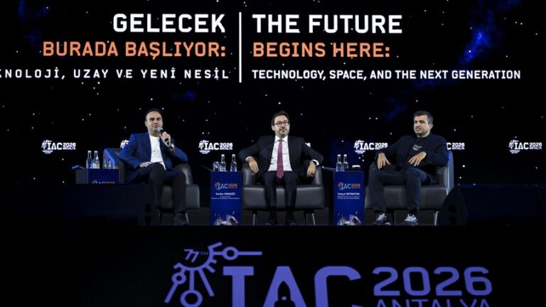 أنطاليا تختتم مؤتمر الملاحة الفضائية بمشاركة 10 آلاف شخص واختيار جنيف لاستضافة 2029