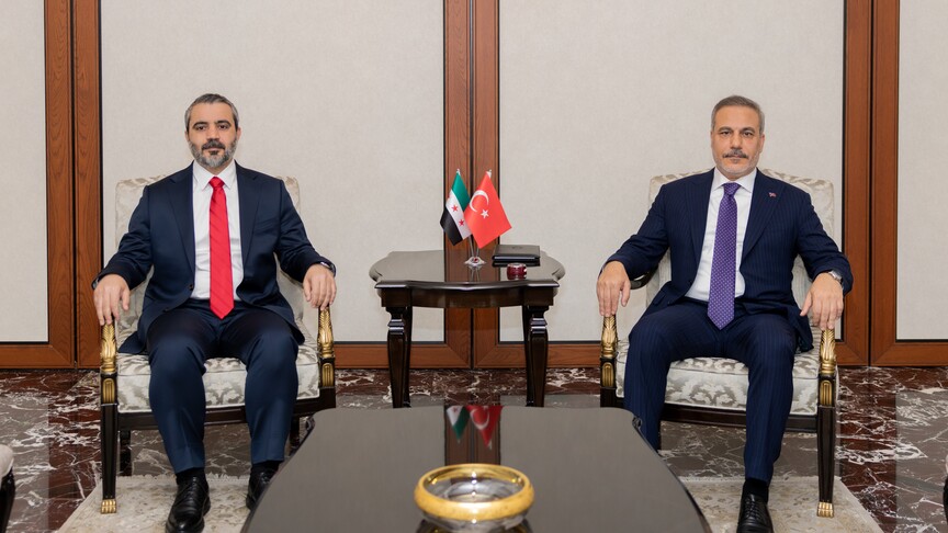 فيدان والشيباني يبحثان تعزيز العلاقات وتفعيل اللجنة العليا المشتركة بين تركيا وسوريا