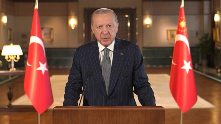 أردوغان يؤكد مسؤولية تركيا في الحفاظ على الاستقرار والمساهمة في حل النزاعات العالمية