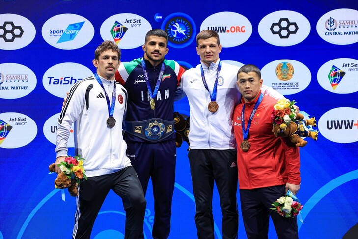المصارع التركي يوكسل صاري تشيتشك يحصد الميدالية الفضية في بطولة العالم 2026 للمصارعة الرومانية