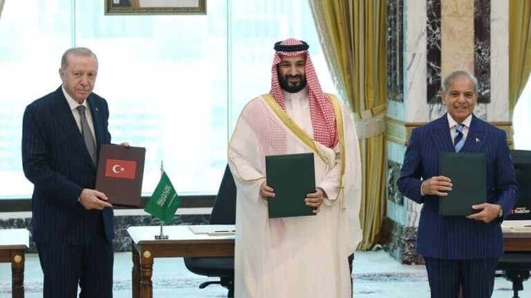 مباحثات في طهران بين دول حلف مكة وإيران لدعم الوساطة مع واشنطن