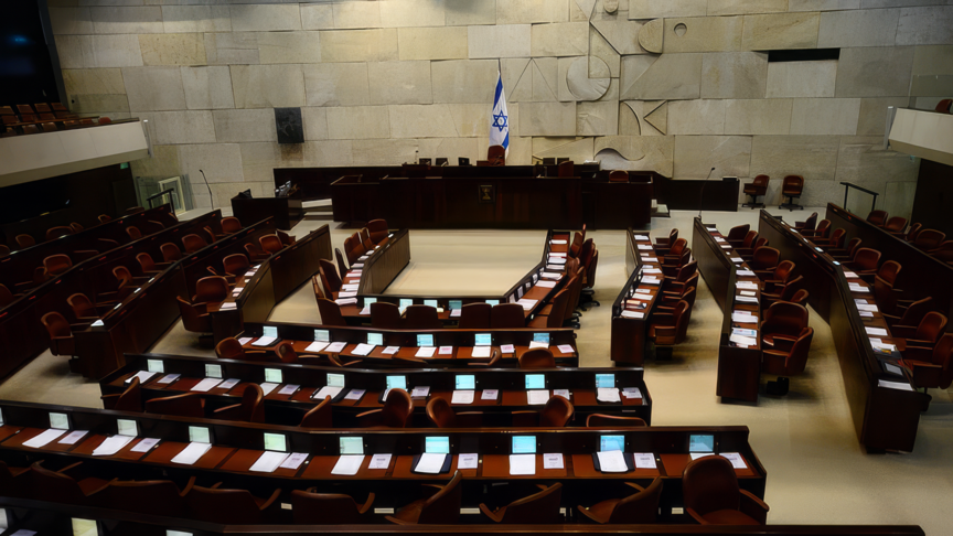 معسكرا نتنياهو والمعارضة في حالة تعادل والنواب العرب خيار رئيسي لتشكيل الحكومة الإسرائيلية الجديدة