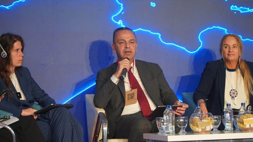 رئيس بلدية الخليل: الجيش الإسرائيلي يحاصر المدينة ويجبر 2200 فلسطيني على النزوح