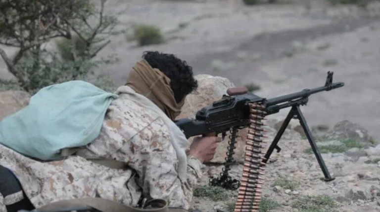 الجيش اليمني يعلن تحييد أكثر من 430 حوثياً وتدمير 100 آلية في 24 ساعة
