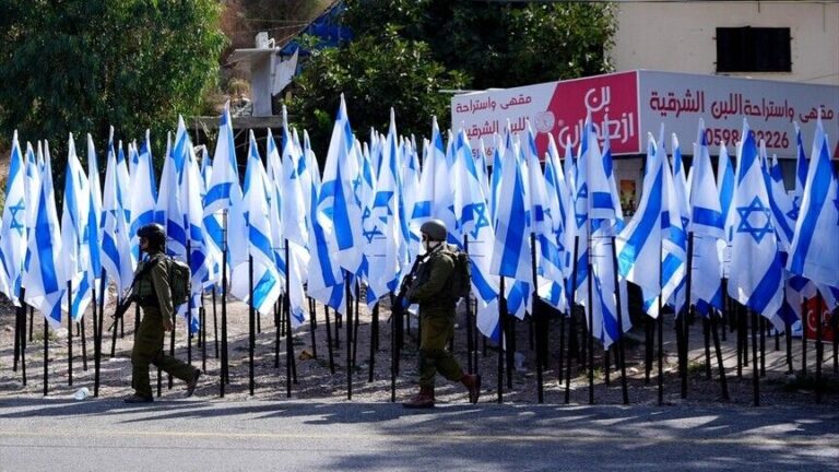 هيئة فلسطينية: حملات رفع الأعلام الإسرائيلية في الضفة ترسخ الاحتلال الاستيطاني
